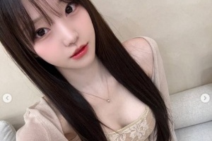 韩版《完蛋美女》演员mj晒照：这裙子真白