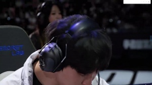 对前辈的尊重！Ruler赛后拥抱了即将退役的Peanut