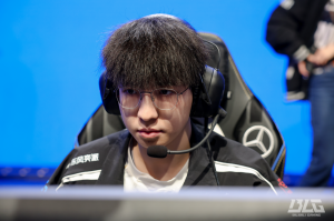 双C走位最好的一集？有网友晒与Elk聊天截图 其疑似因生病未参与商K