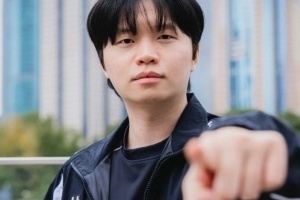 BDD：HongQ 我听到你说 我是你的偶像 让我给你展示下成为偶像需要什么