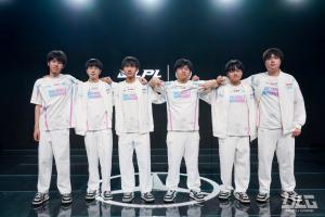 BLG超话热议商K事件：以后直接改名夜店俱乐部得了 踢tabe是他不让去商k？