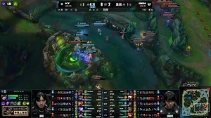 我进来咯我又出去咯！Canyon化身方唐镜 潘森大招落地瞬间被波比击飞