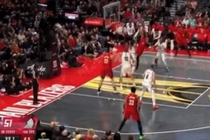 翻过来了！阿夫迪亚骑马射箭打板命中 开拓者反超掘金