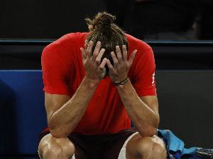 兹维列夫：脚踝严重肿胀，看看是否有补救措施，然后参加总决赛