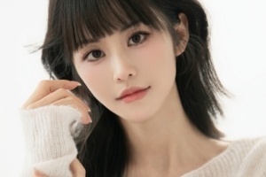 GODV妻子mifeng晒照：最近瘦了亿点