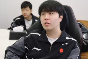 家里养了...？自22年开始T1四进S赛决赛 其中三次都在半决赛战胜Kanavi与369