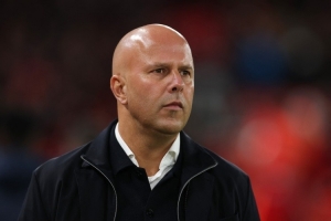 菲尔-琼斯：斯洛特谈到对手踢法直接，我认为他有点在找借口