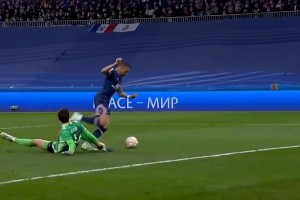 张路感叹：姆巴佩这动作我们的小孩每天都在练，关键是实战怎么用