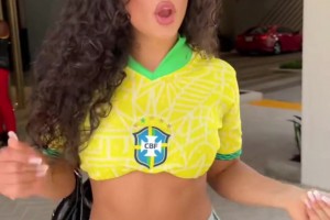 好看吗？拒绝去维尼修斯家里做客的成人女星梅丽莎