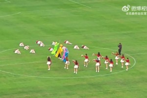 江南四大才子亮相苏超，啦啦队小姐姐们都被帅晕