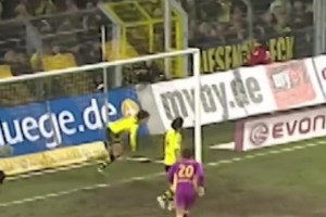 超级大心脏！来点胡梅尔斯门前解围短剪！相当于进球的解围！