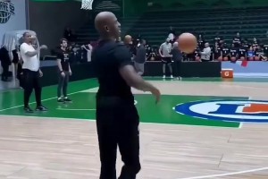 保罗向文班亚马传授后撤步三分技术，后者一学就会！