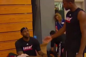 11年韦德调侃詹姆斯：带这么多冰块干啥？多老了似的