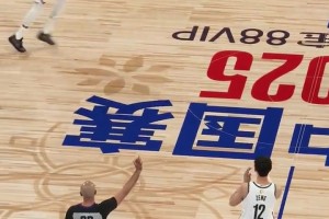 这也太快了！曾凡博被换上后，立刻给布克来了个犯规！