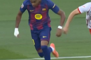 真的太轻松了！近距离看亚马尔挑球人球分过！