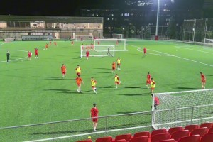 顶级天赋球商！小将李昊炎无逆足丝滑破门，最右边队友都看呆了！