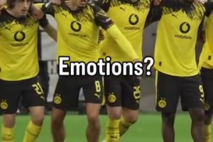 太丝滑！梅阿查实拍：连主帅齐沃都加入到苏西奇处子球的庆祝行列